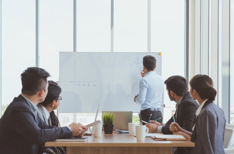 会社のいう「人手不足」の発言に対して、どのように立ち回るか